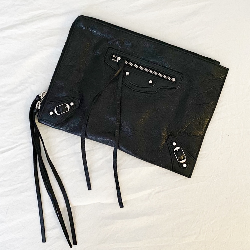 ❌ SOLD ❌ Balenciaga zipper pouch